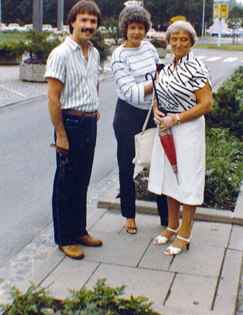 00127_p_14al7q6yx80127